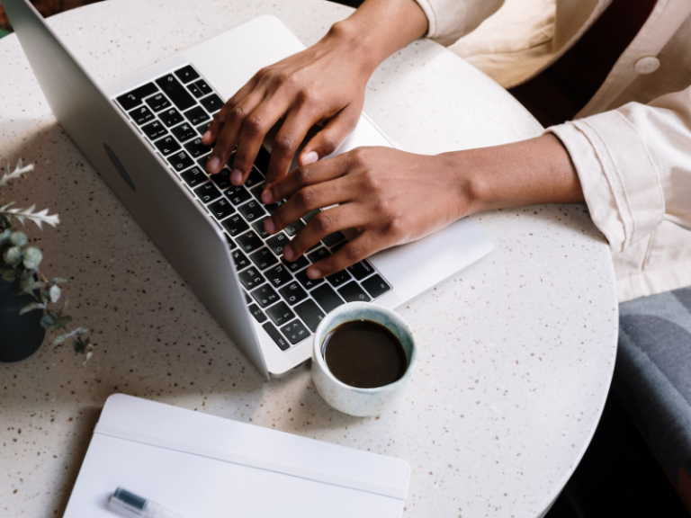 Personal Blog vs Niche Site: Which Is Right for You?